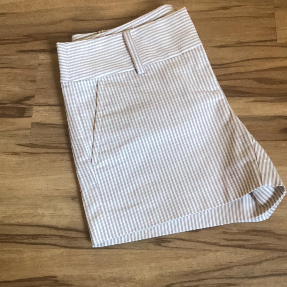 NWT Ann Taylor City Shorts - Size 0P